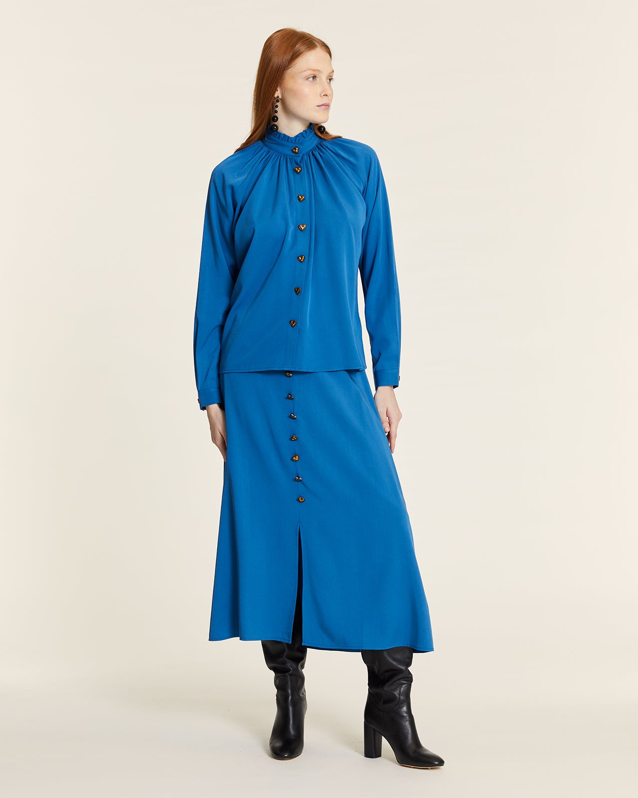 FALDA CON BOTONES DE CORAZON AZUL