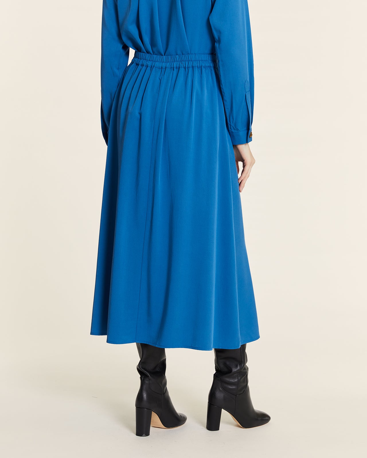 BLUSA CON BOTONES DE CORAZON AZUL