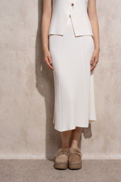 FALDA LARGA DE PUNTO