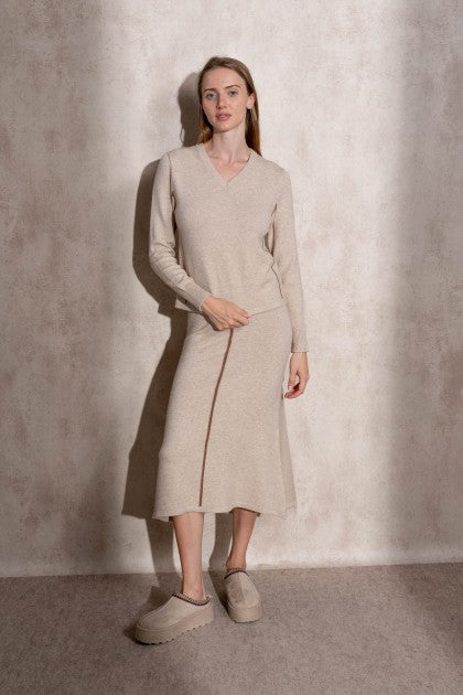 SUETER DE PUNTO CON RAYA LATERAL