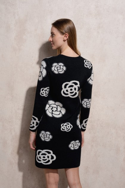 VESTIDO CON PATRON DE PUNTO