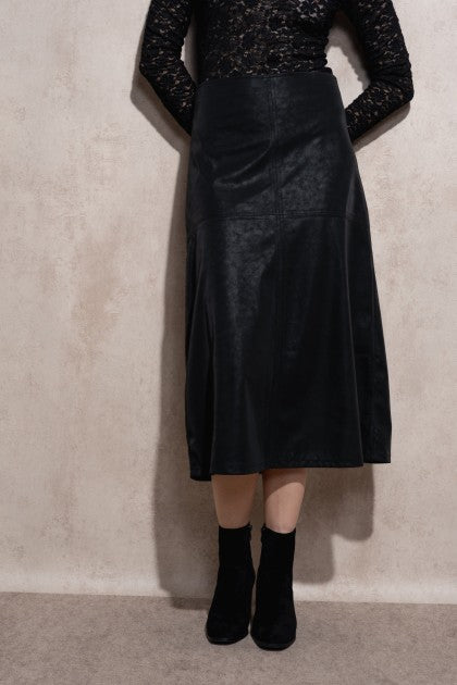 FALDA MIDI DE PIEL SINTÉTICA