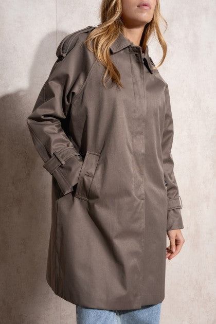 GABARDINA MARRON BOTONES CAREI