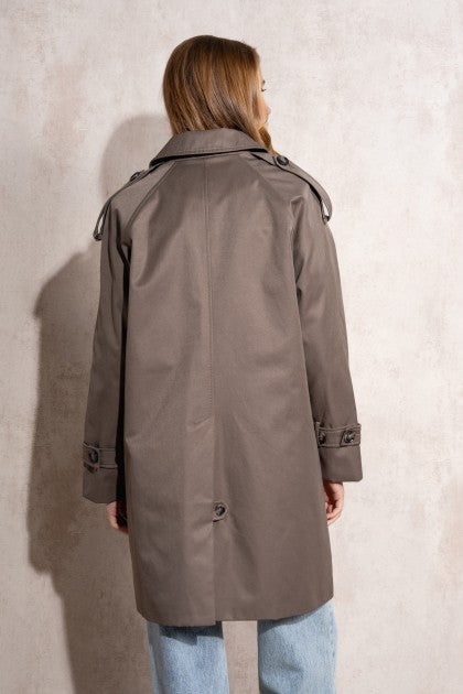 GABARDINA MARRON BOTONES CAREI