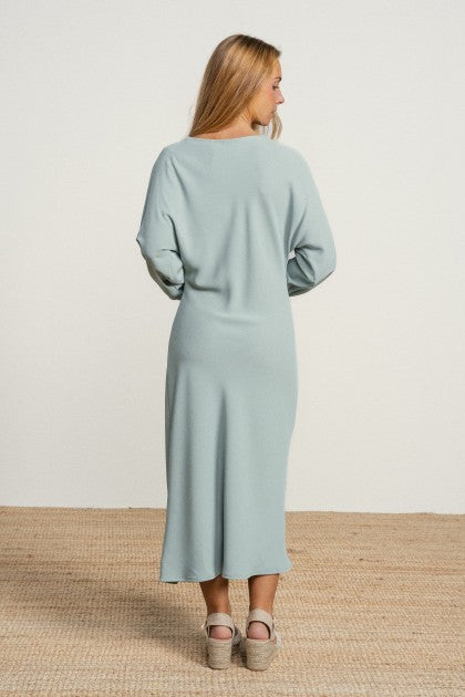 VESTIDO LARGO CON DETALLE EN LA CINTURA