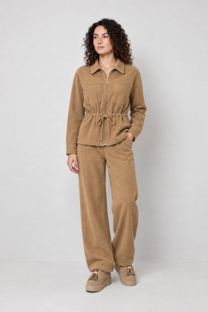 CHAQUETA CON CORDÓN AJUSTABLE CAMEL
