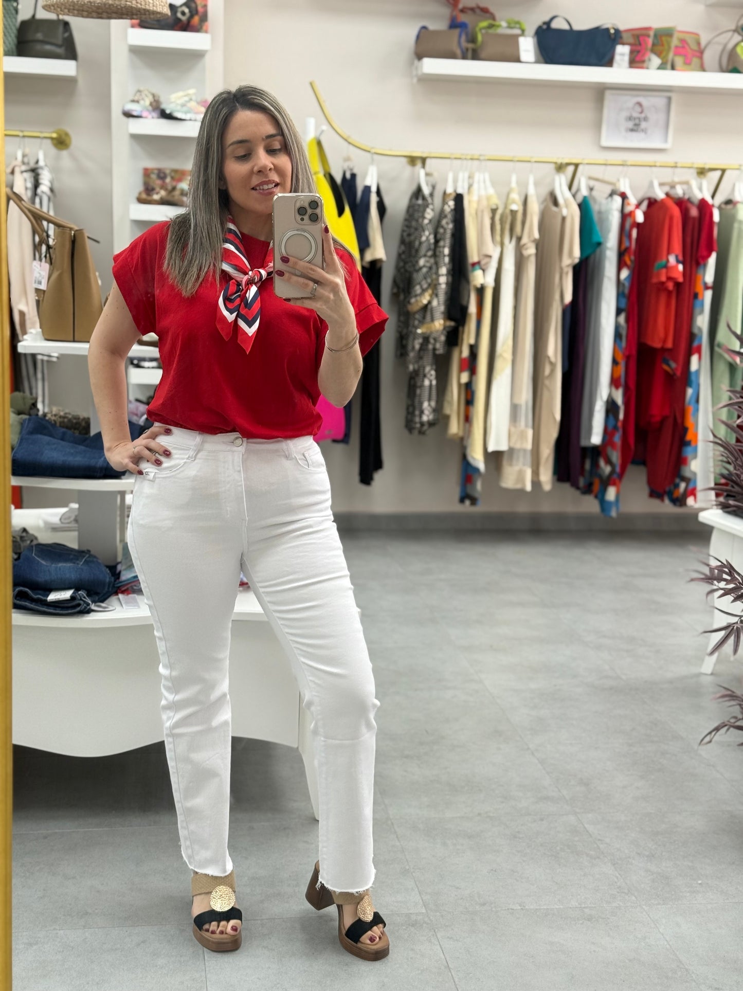 PANTALÓN VAQUERO BLANCO CEREZA