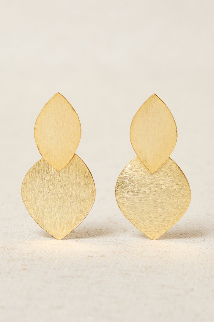 PENDIENTES HOJA DE BELEN CON BAÑO ORO