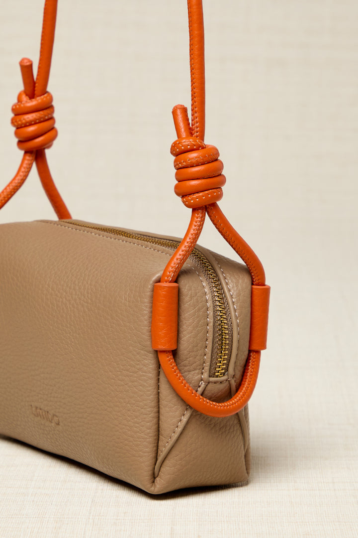 BOLSO BANDOLERA BICOLOR DE PIEL ECOLÓGICA NARANJA