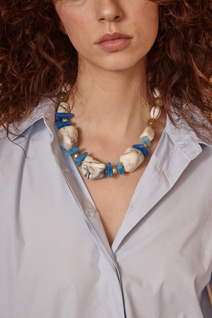 COLLAR FOSIL BLANCO CON BAÑO DE ORO