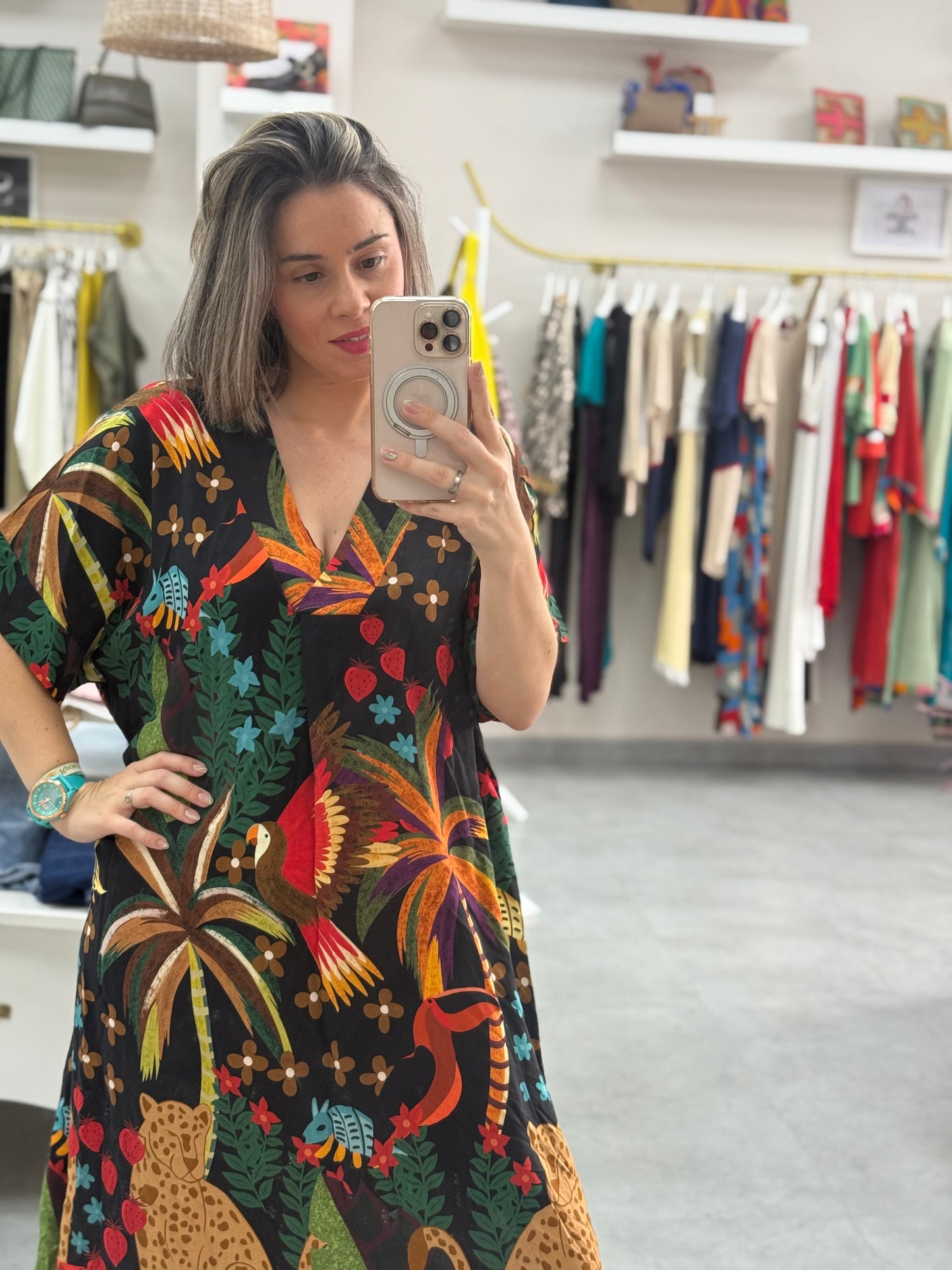 Vestido aves cuello pico