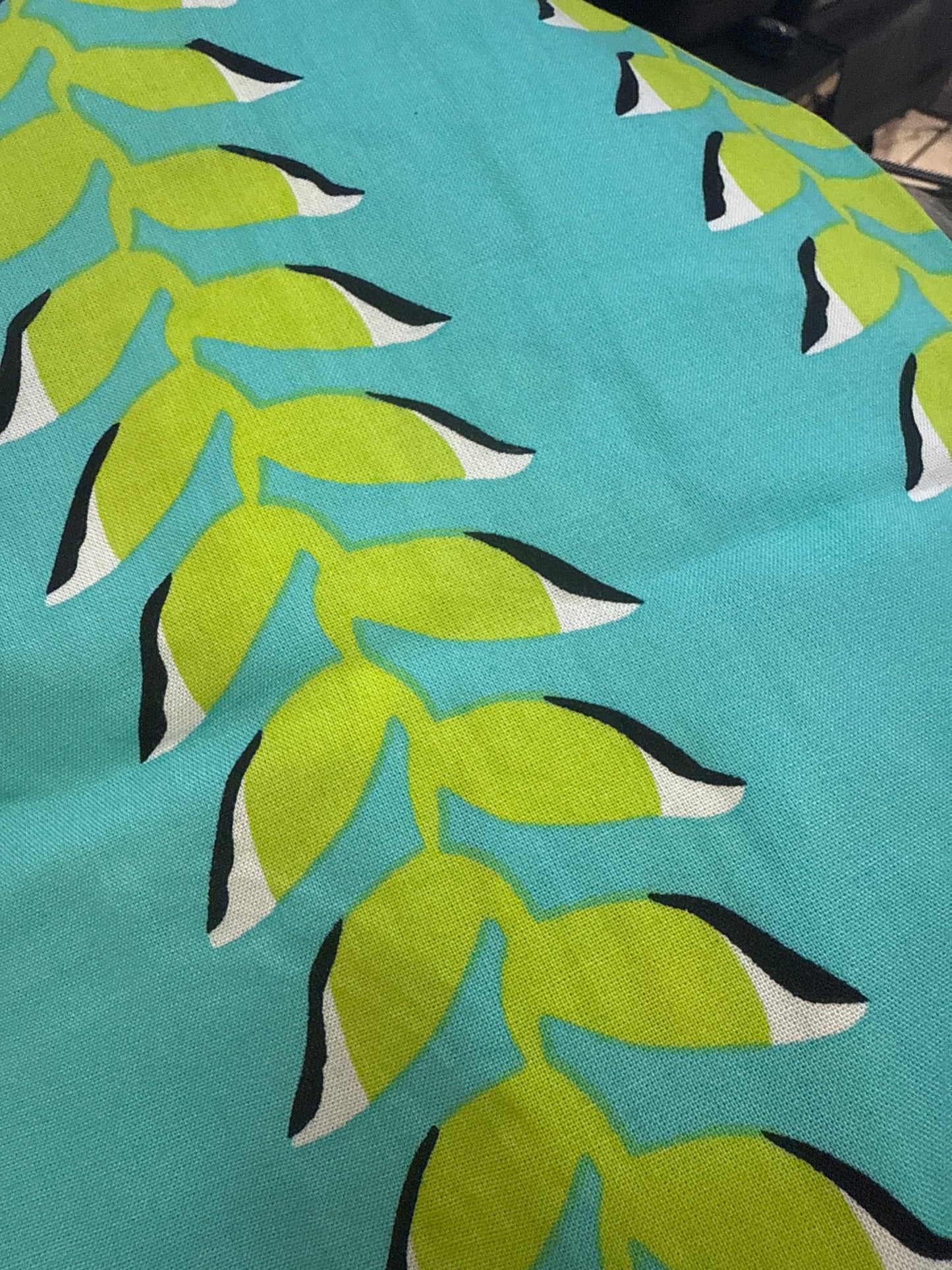 VESTIDO PICO HOJAS VERDE