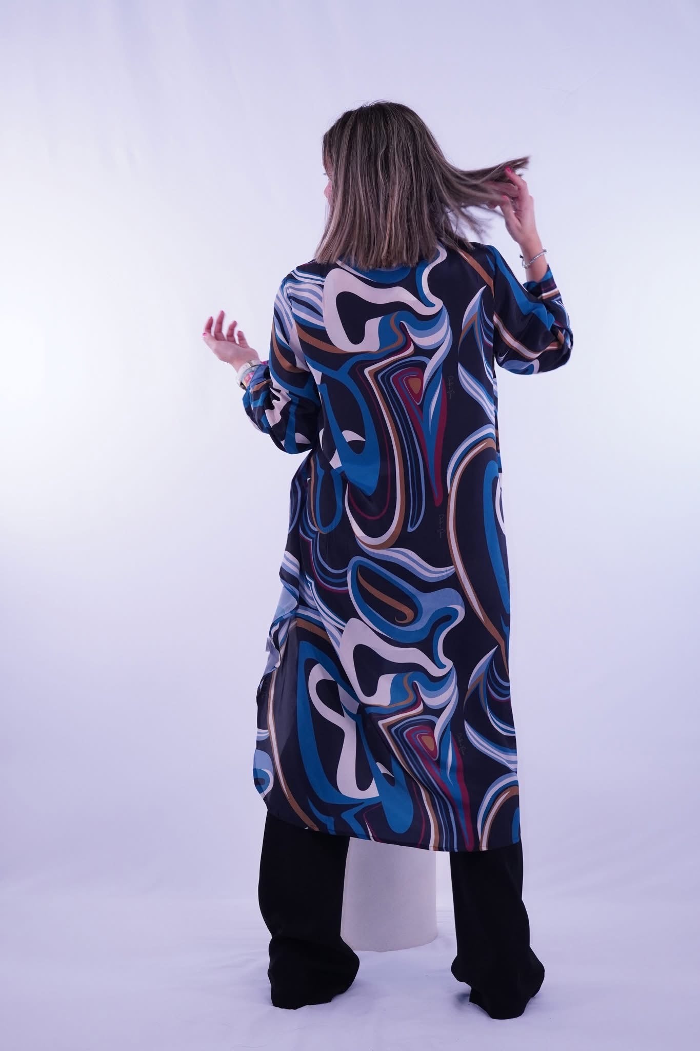 KURTA MAYER NEGRA
