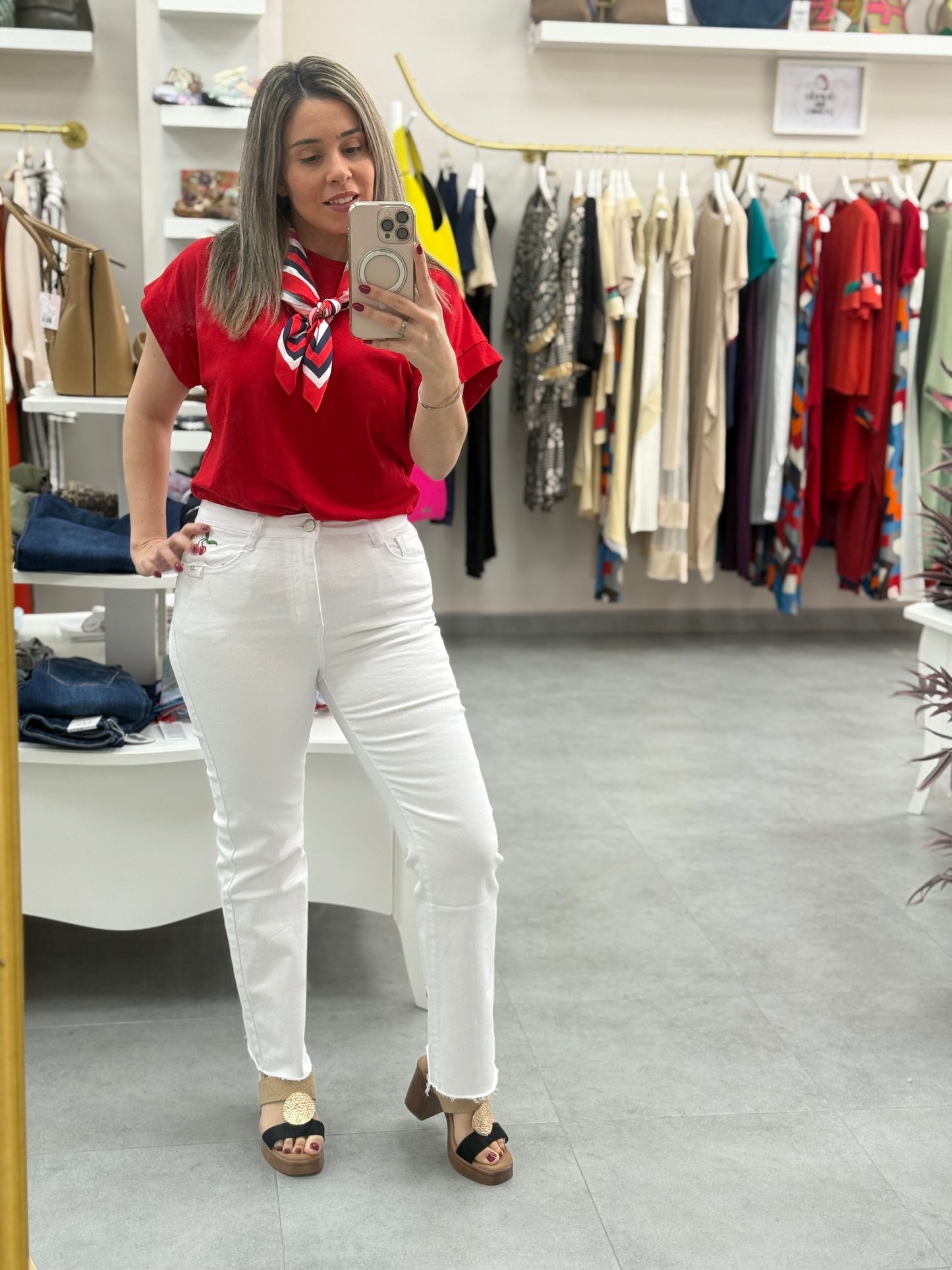PANTALÓN VAQUERO BLANCO CEREZA