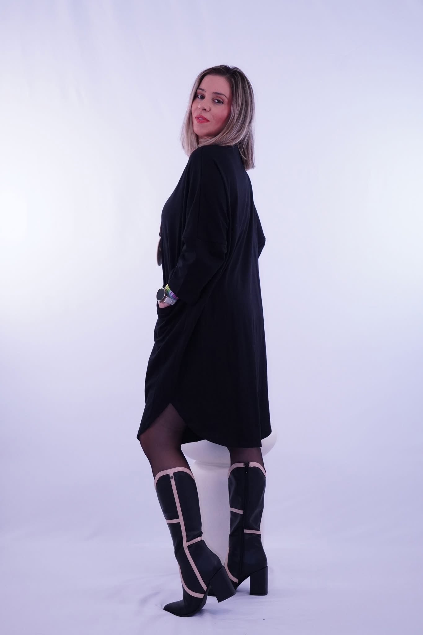 VESTIDO CORTO BLY NEGRO WRIITEN