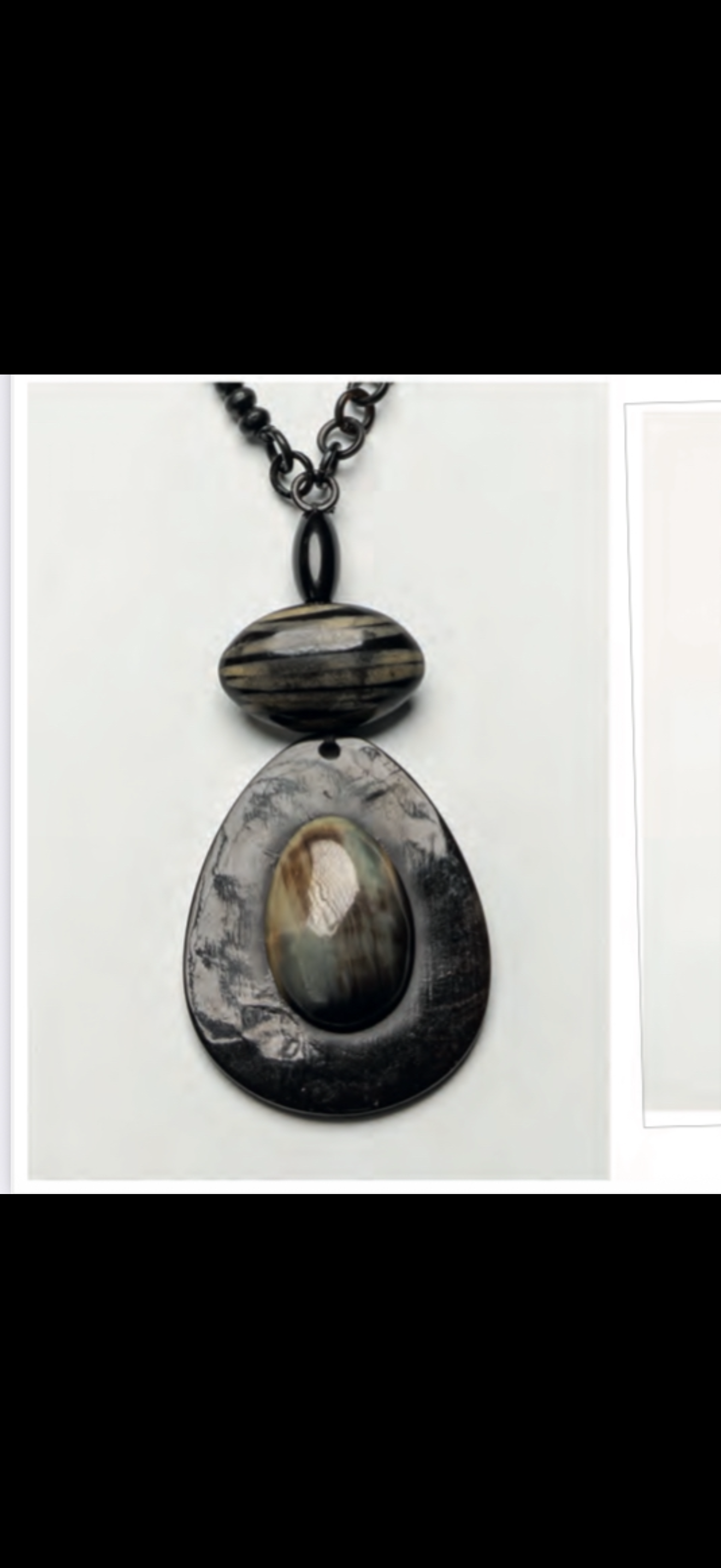 COLLAR LARGO LAGRIMA NEGRA