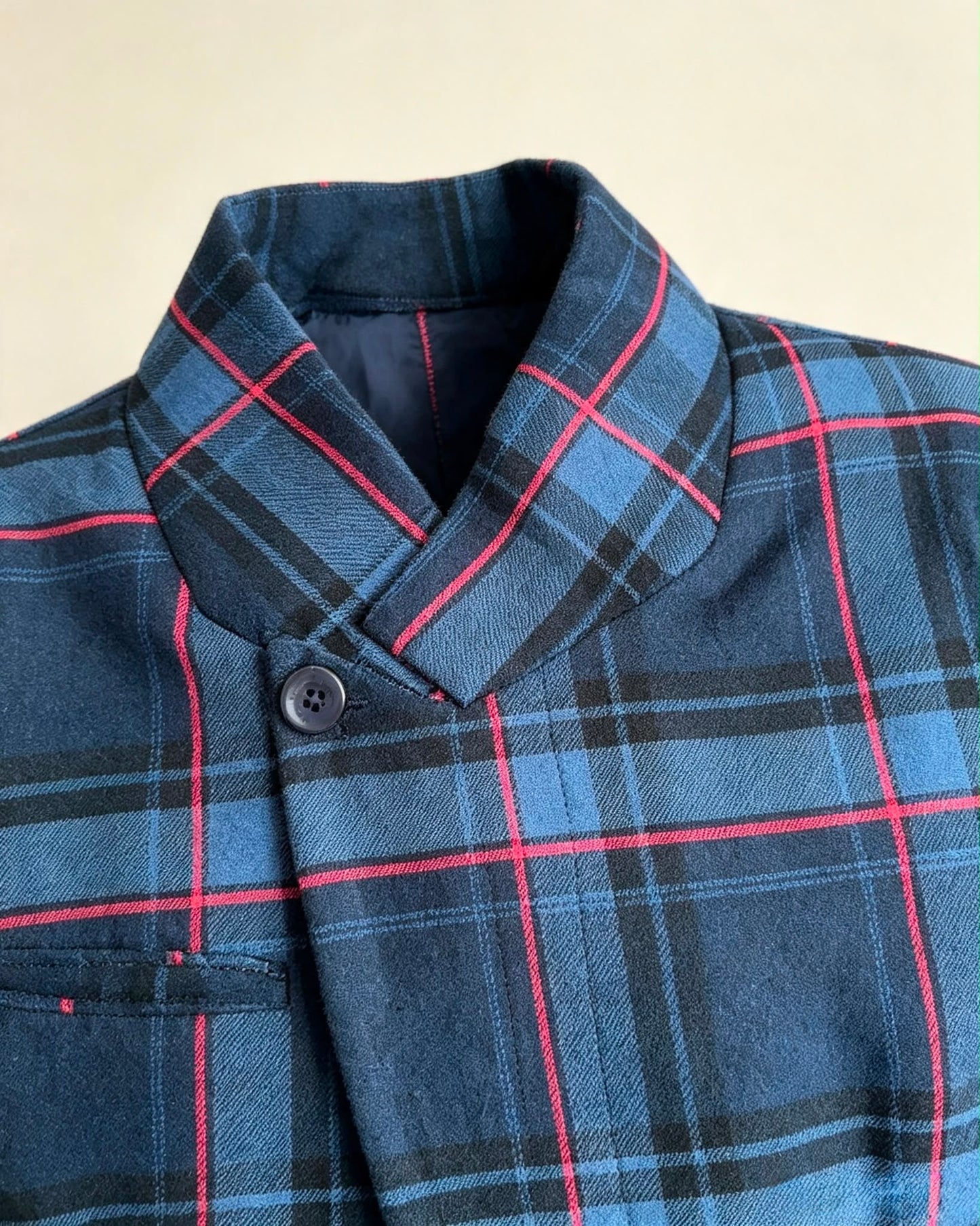 CHAQUETA AMERICANA CUADROS BOTON SOLAPA CUELLO