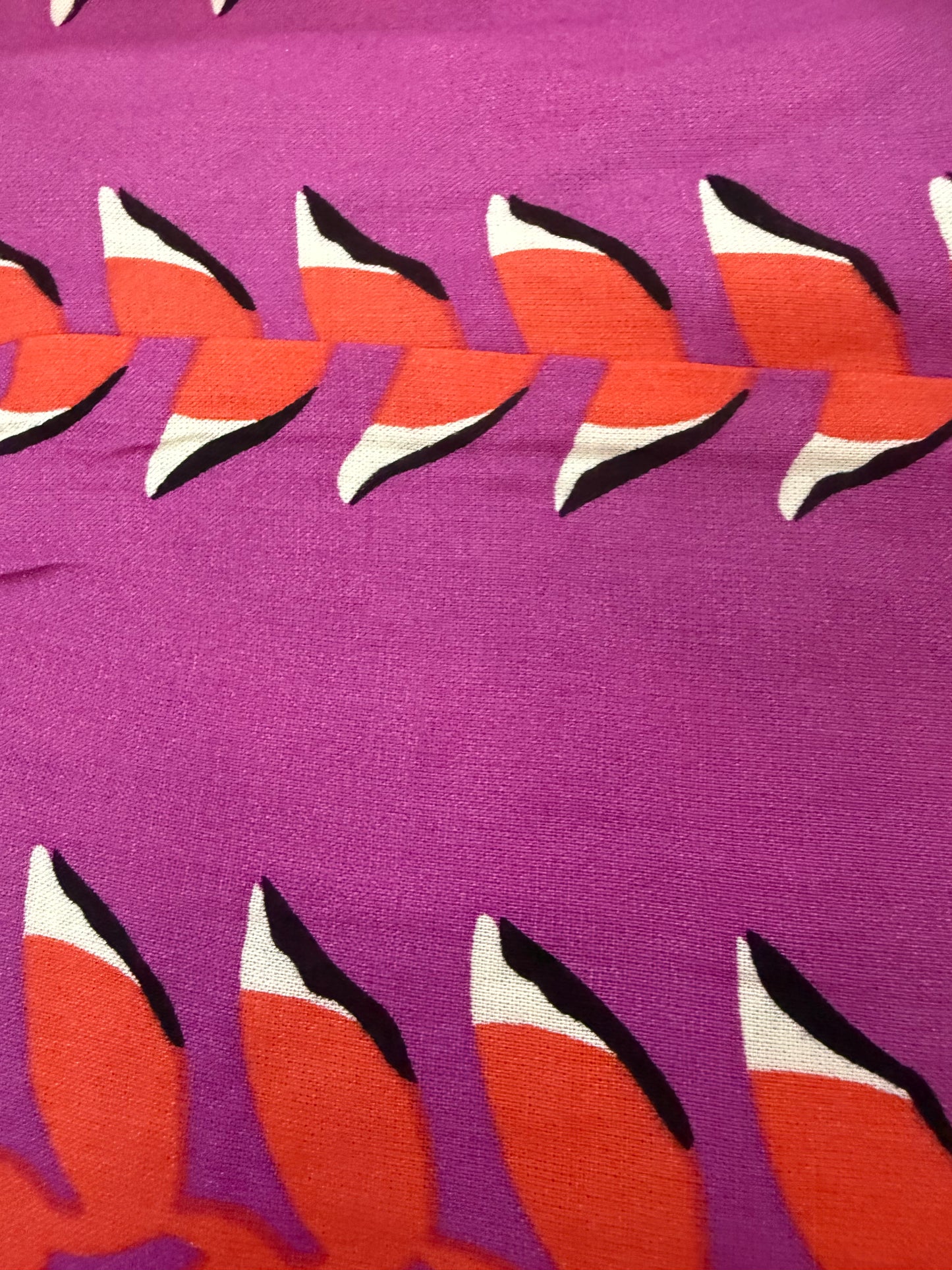 VESTIDO PICO HOJAS  FUCSIA