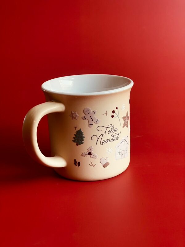 TAZA BEIGE NAVIDEÑA