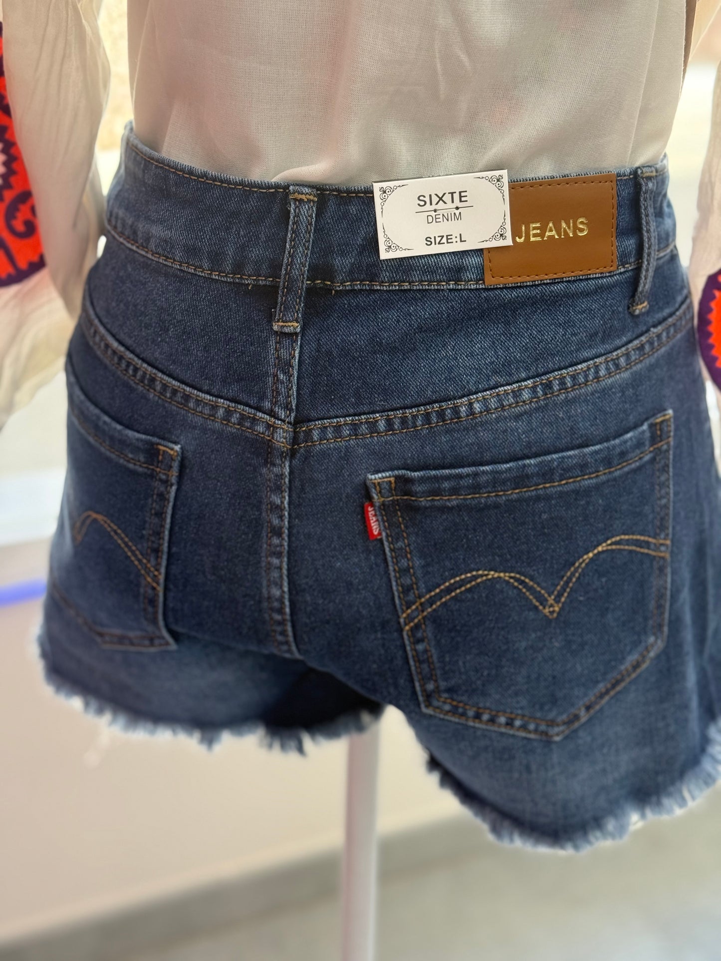 PANTALÓN VAQUERO CORTO
