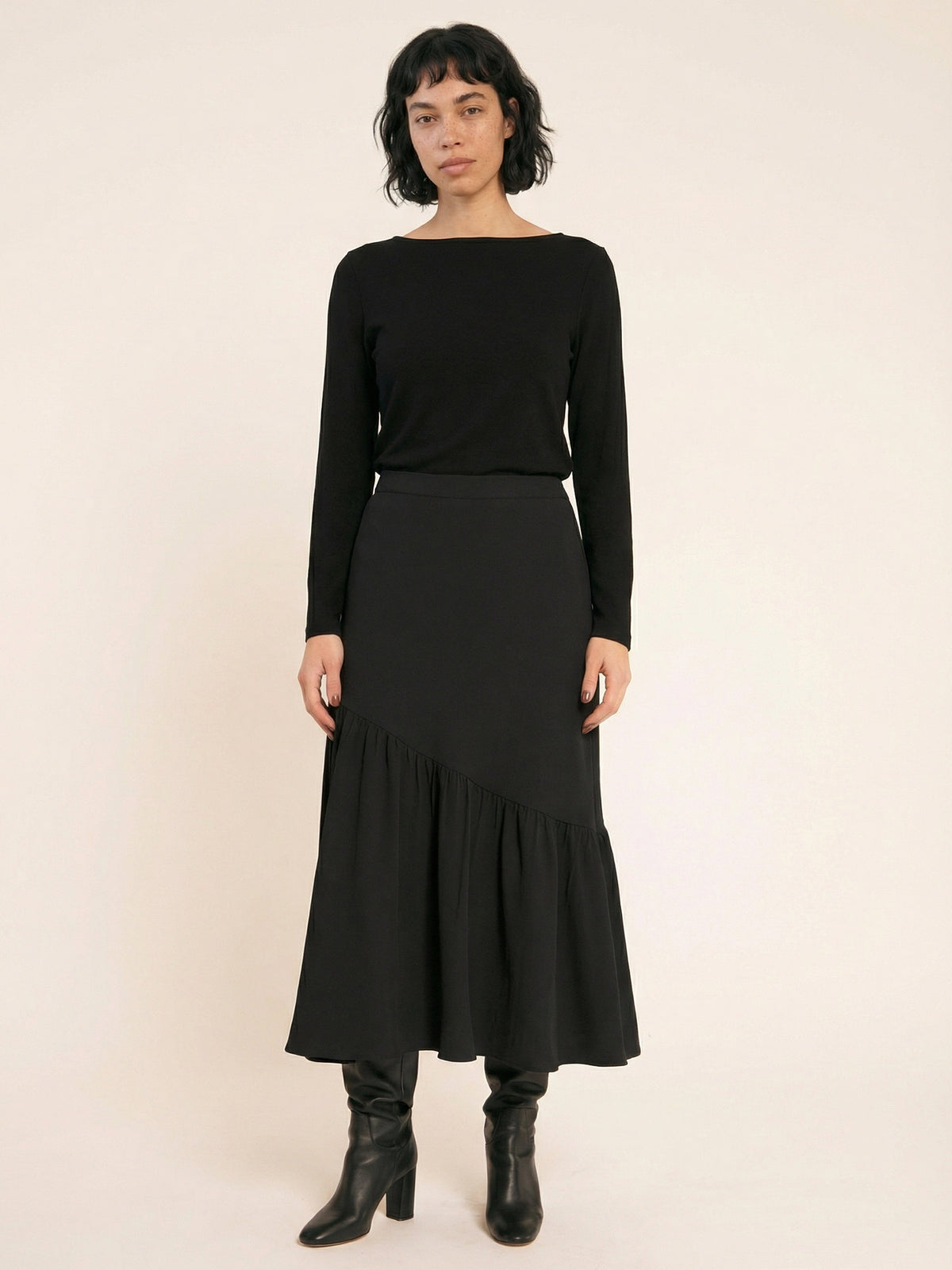FALDA VOLANTE NEGRO