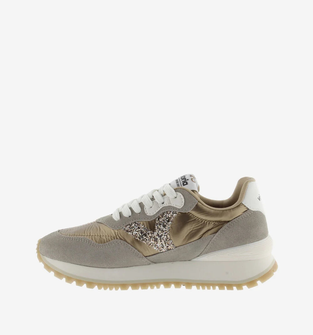 SNEAKERS MUJER SUELO DENTADA PLATINO, VICTORIA