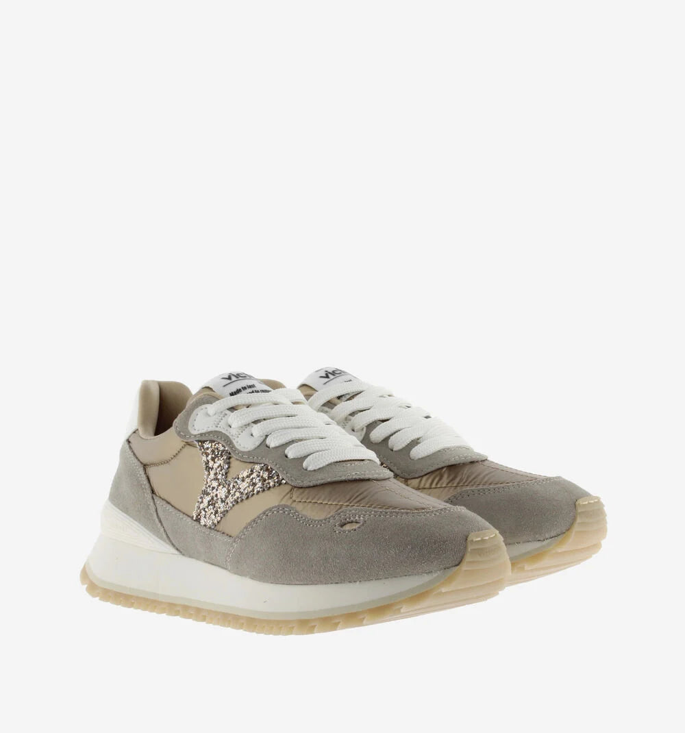 SNEAKERS MUJER SUELO DENTADA PLATINO, VICTORIA