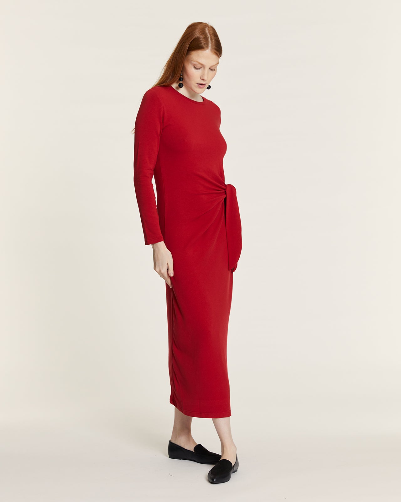 VESTIDO ANUDADO DE PUNTO ROJO