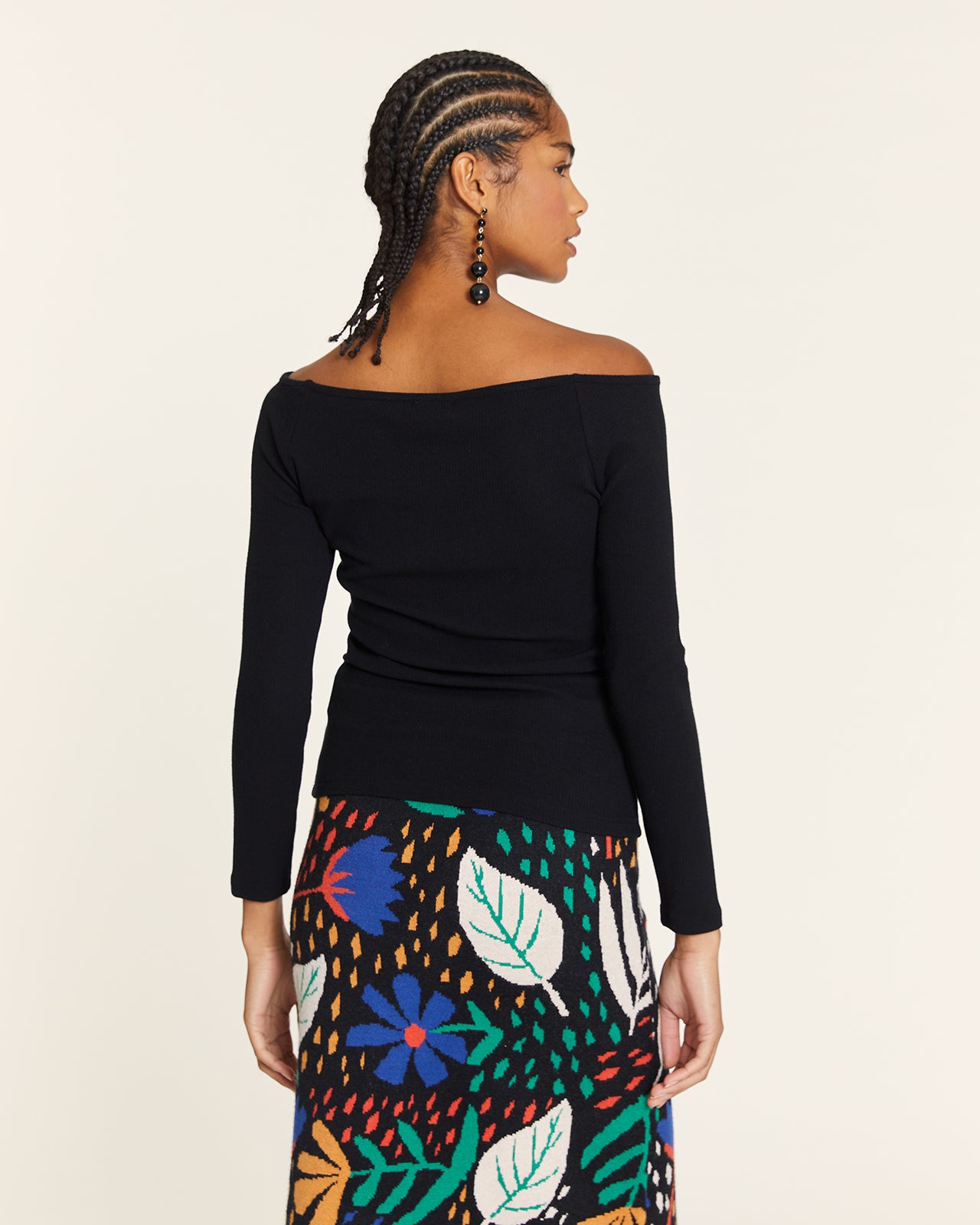 TOP CANALÉ CUELLO BARCA NEGRO