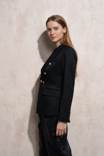 BLAZER CON BOTONES DORADOS