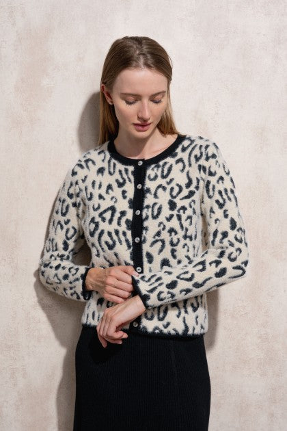 ABRIGO DE PUNTO CON ESTAMPADO ANIMAL