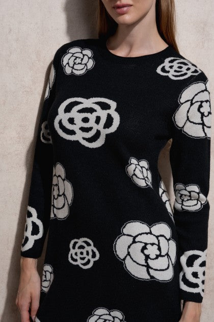 VESTIDO CON PATRON DE PUNTO