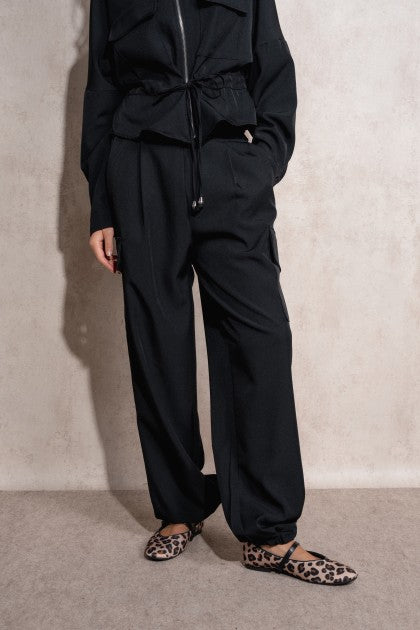 CONJUNTO DE CHAQUETA Y PANTALON