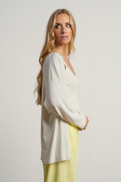 CHAQUETA LARGA ESCOTE V FLUIDA HILO BEIGE