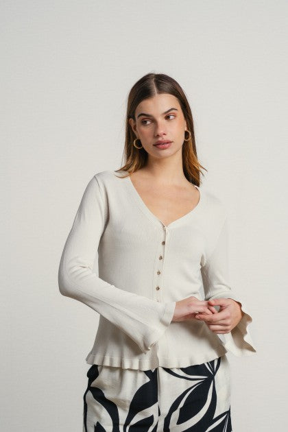 CHAQUETA CUELLO EN V CON VOLANTES Y BOTONES BEIGE