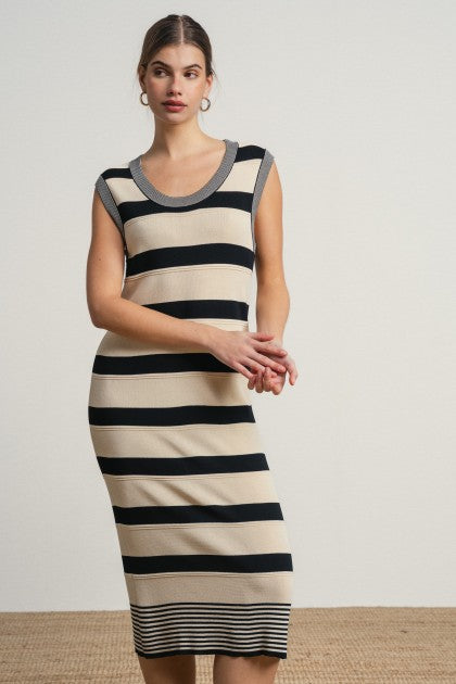 VESTIDO MIDI CON RAYAS ASIMÉTRICAS