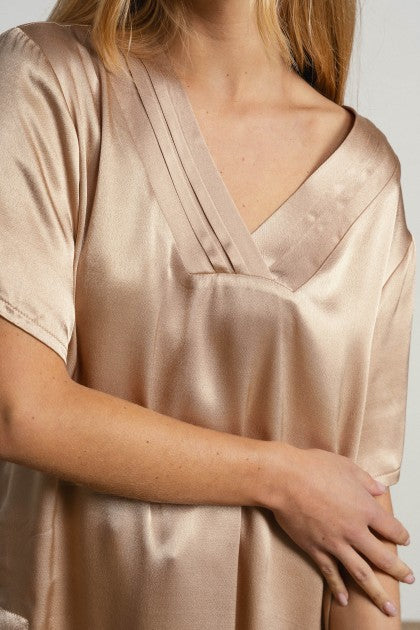 BLUSA CON CUELLO V CHAMPANG