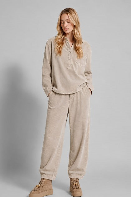PANTALON DE PANA CON CINTURA ELASTICA