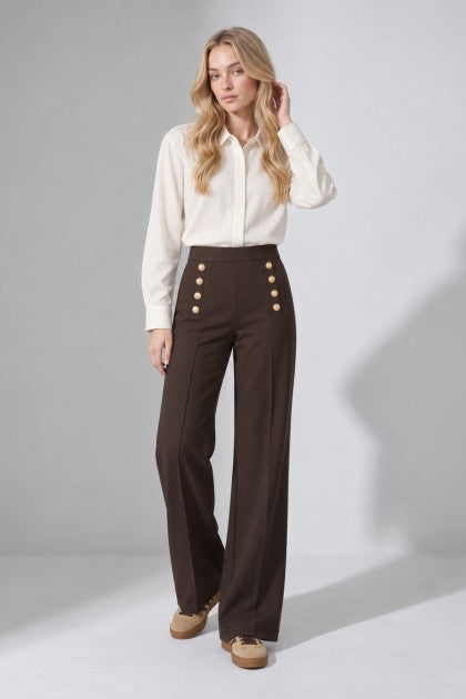 PANTALÓN VAQUERO BOTONES DORADOS