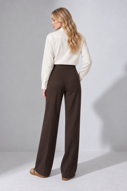 PANTALÓN VAQUERO BOTONES DORADOS