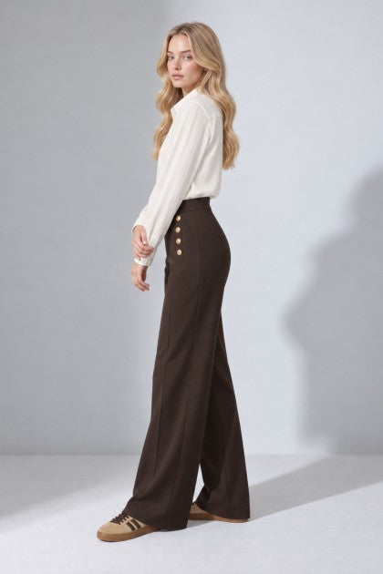 PANTALÓN VAQUERO BOTONES DORADOS
