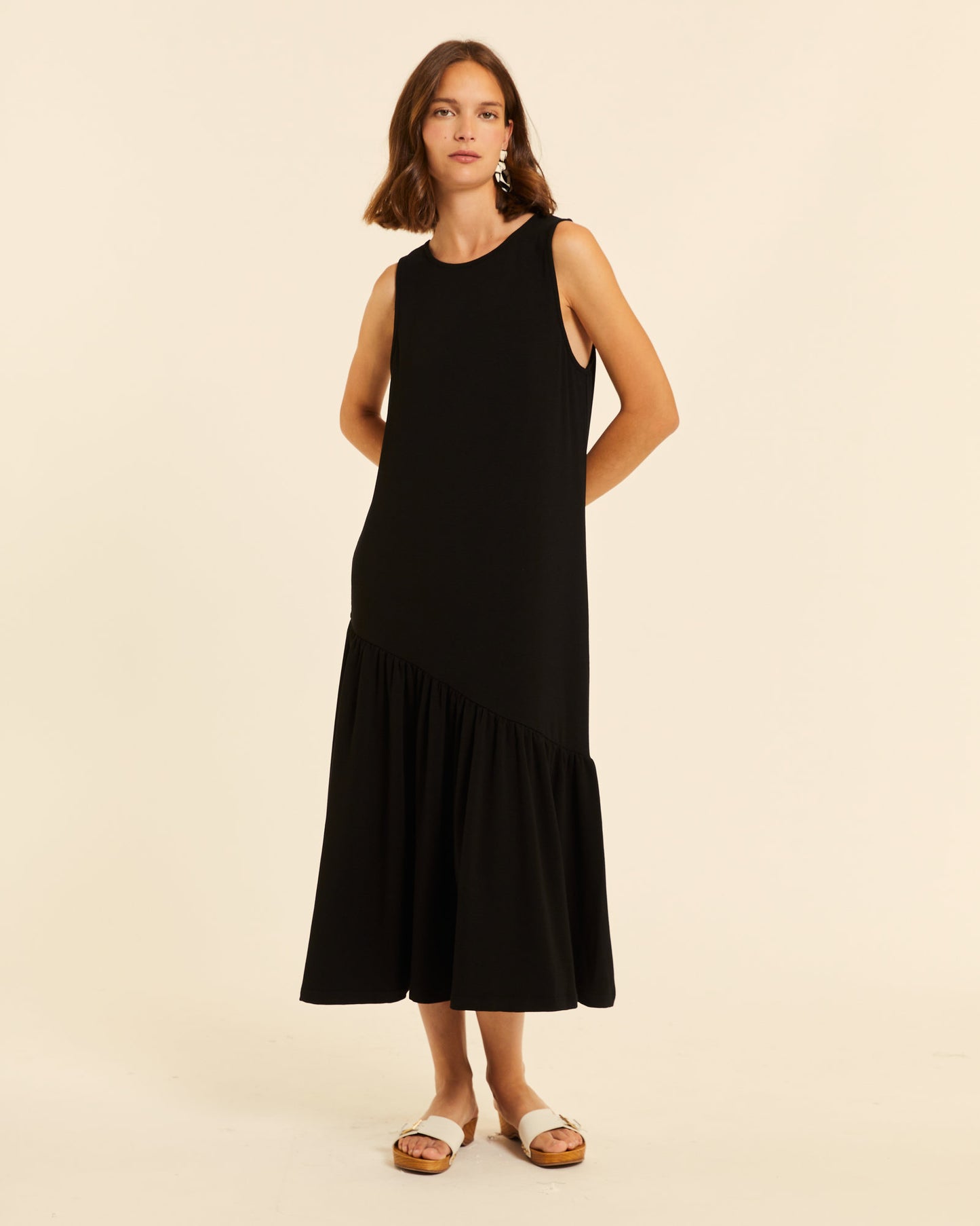 VESTIDO MAXI CON VOLANTE ASIMETRICO PEACH