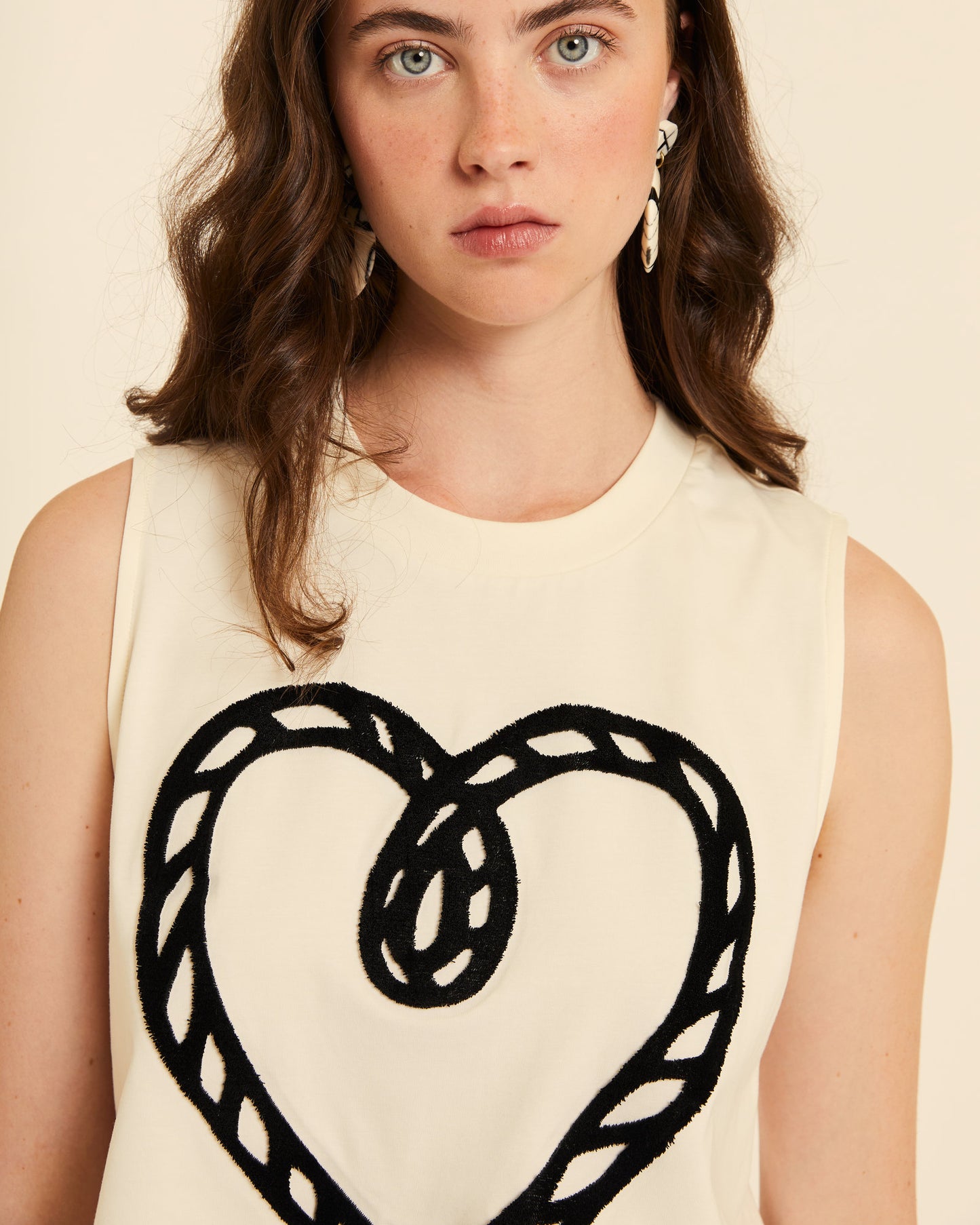 TOP CON RELIEVE CORAZON