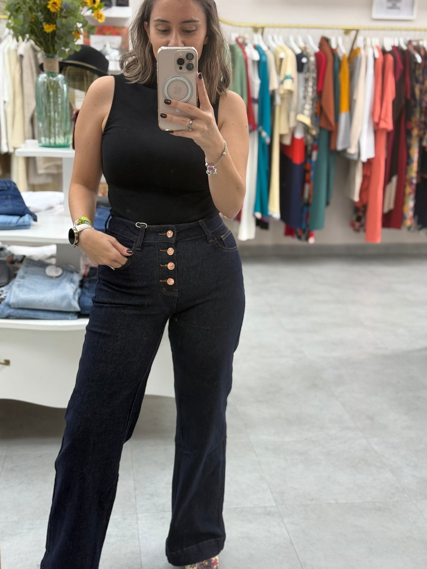 PANTALON VAQUERO OSCURO BOTONES