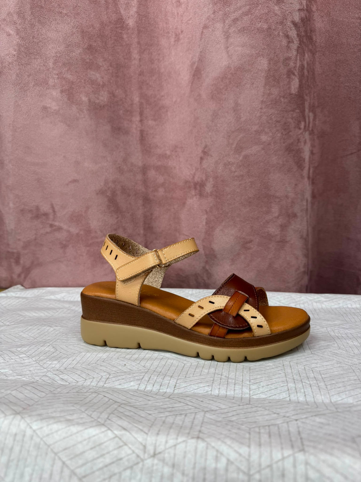 SANDALIA DOBLE SUELA CUERO