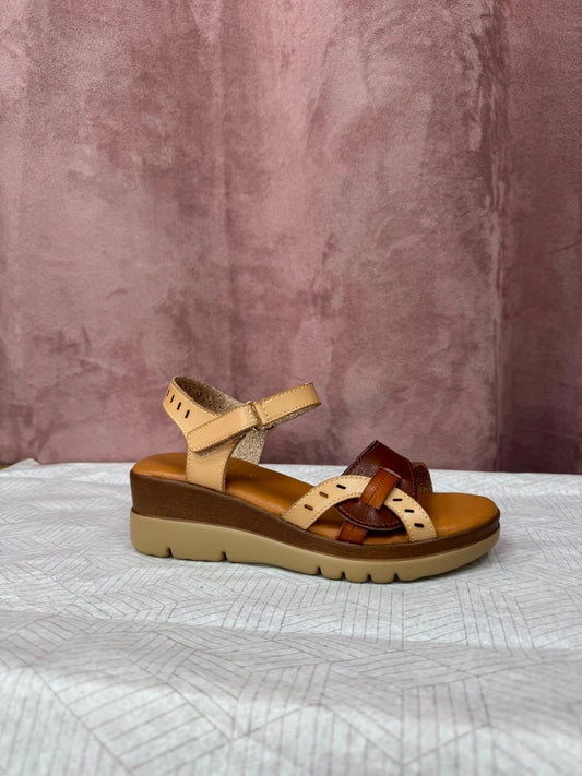 SANDALIA DOBLE SUELA CUERO