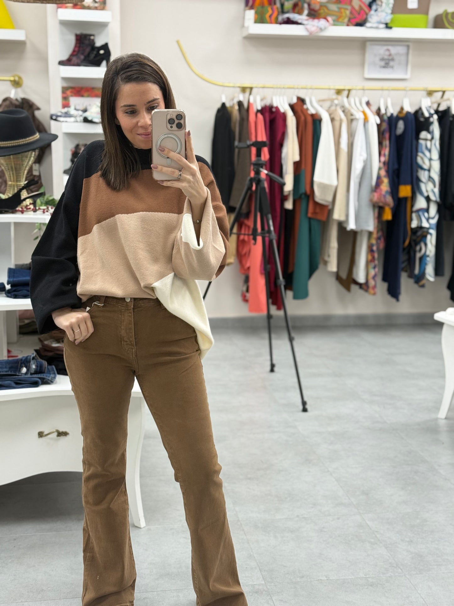 PANTALON VAQUERO ELASTICO COLOR MARRON