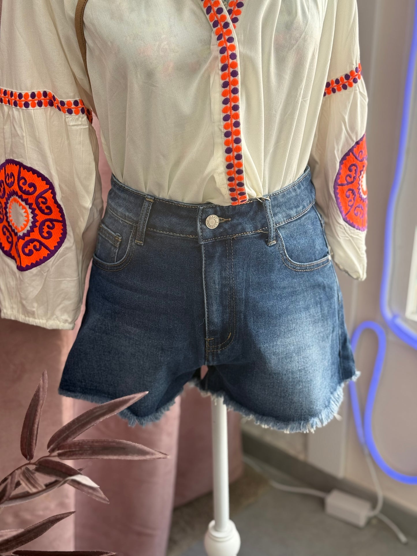 PANTALÓN VAQUERO CORTO