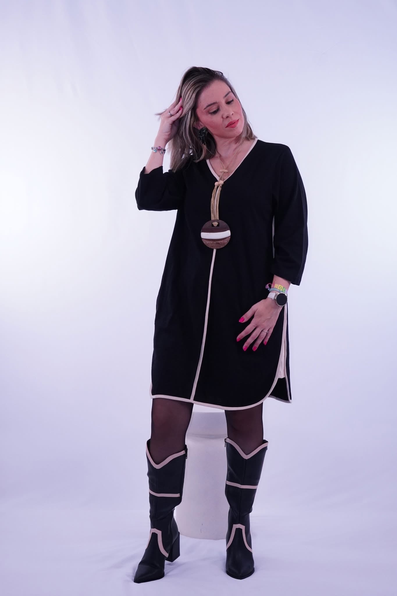 VESTIDO CORTO WELLS NEGRO WRIITEN