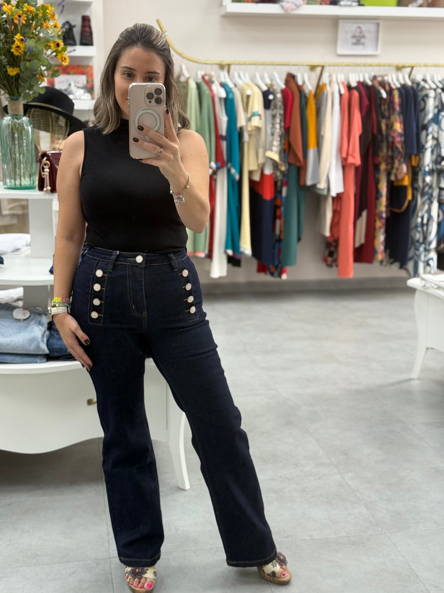 PANTALON VAQUERO BOTONES LATERALES